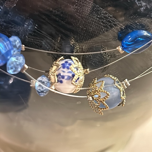 Floating Illusion Blue Floral beaded necklace - Picture 6 of 14